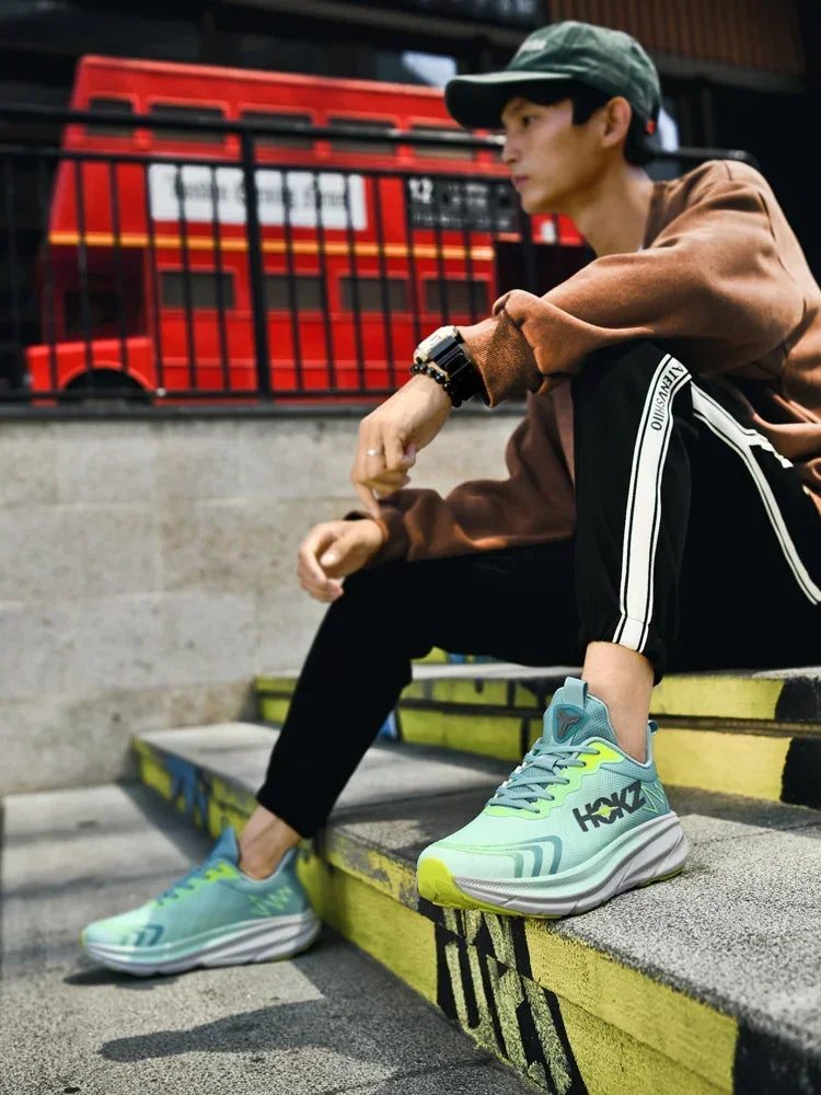 Men Mesh Running Shoes Off-road Shoes Sneakers Outdoor Breathable Trainer Race Luxury shoes Cushioning Couple Non-Slip Fashion